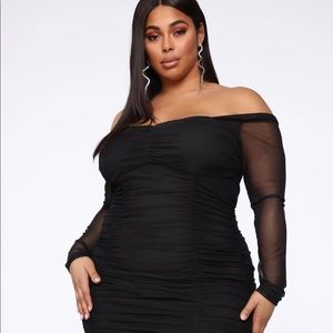 Fashion Nova Ruched Midi Dress - Black